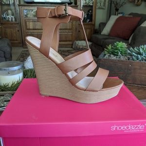 Shoedazzle Wedge Size 9.5 Never Worn